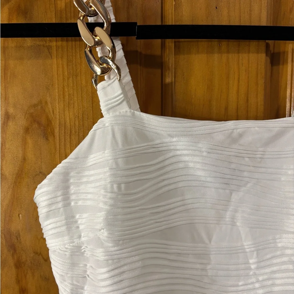 NEW W/ TAGS White Chain Strap Textured Crop Top - Picture 6 of 7